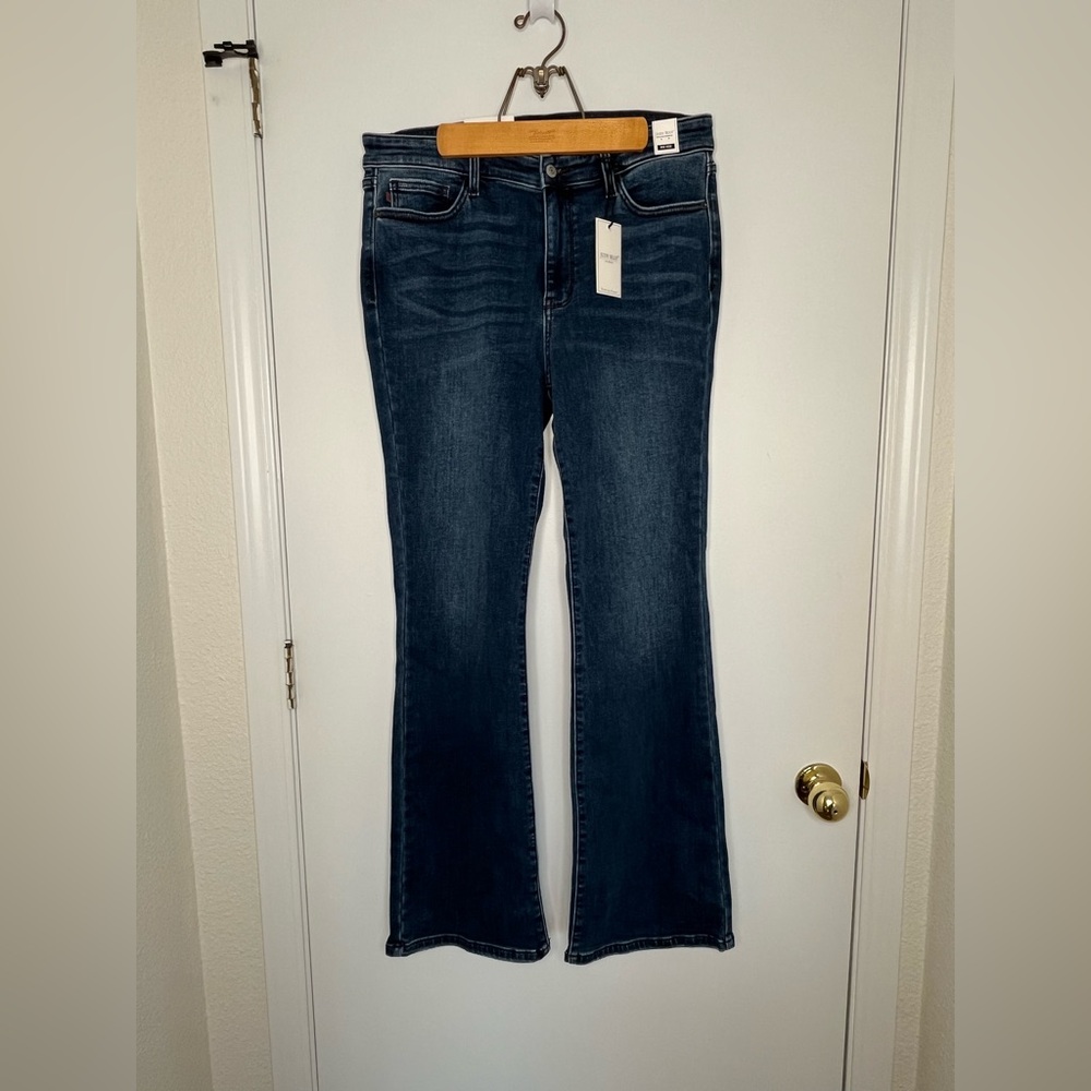 Judy Blue Dark Wash Mid Rise Boot Cut Jeans NWT